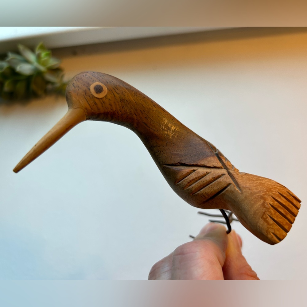 Hand carved two tone wood birds with metal legs & feet inlaid eyes lot of two